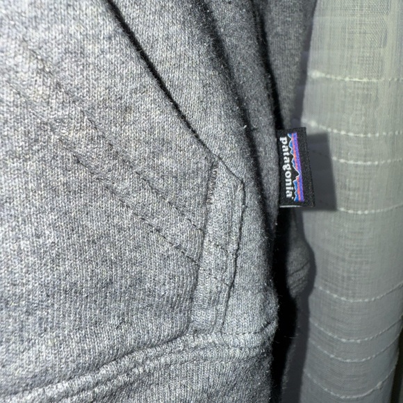 Patagonia Gray Sweatshirt - Picture 4 of 5